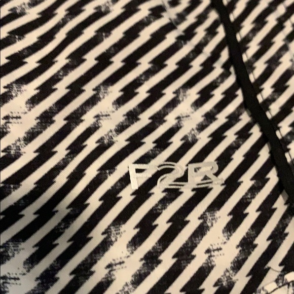 Fit2Run Pattern Shorts - Picture 2 of 3